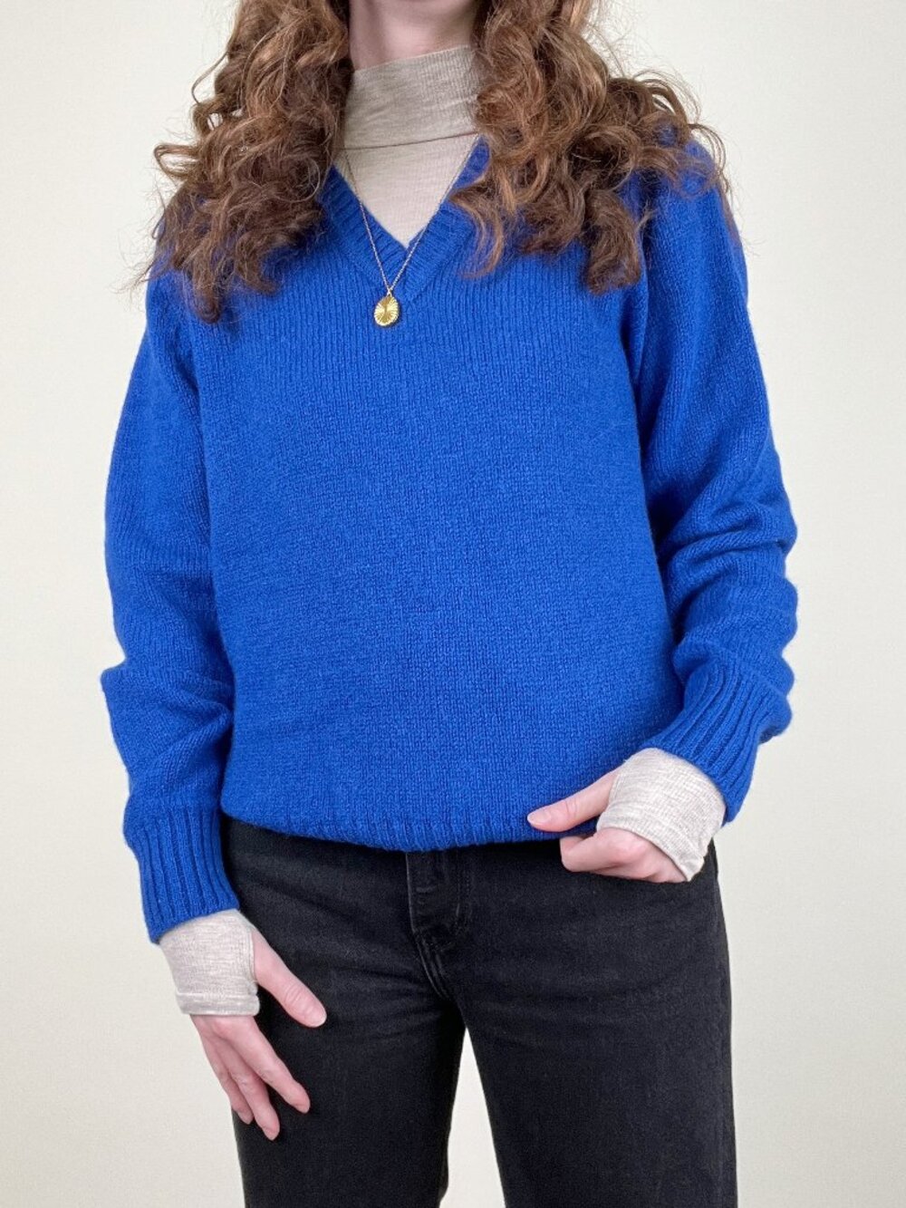 Vintage 100% Wool Cobalt Royal Blue Sweater V-Neck Oversized Loose Scandinavian - Picture 2 of 9